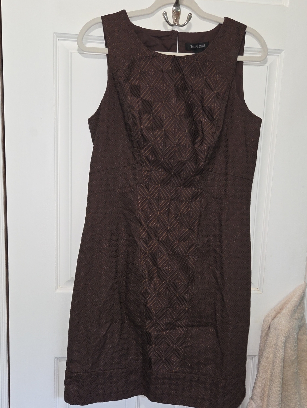 Brown Textured Lined Sheath Dress By White House Black Market